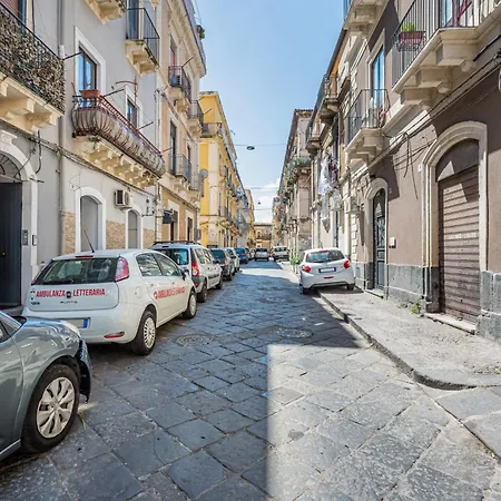 Guesthost - Storie Di Lava E L'angolo Dell'elefante Appartement Catánia